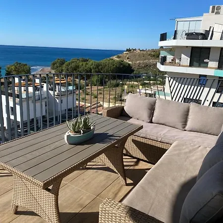 Beachfront Penthouse! 아파트 빌라조요사