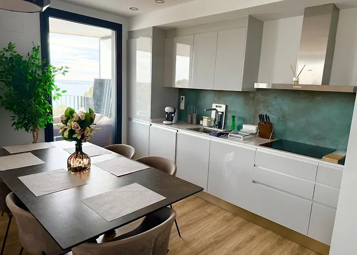 Beachfront Penthouse! アパート *